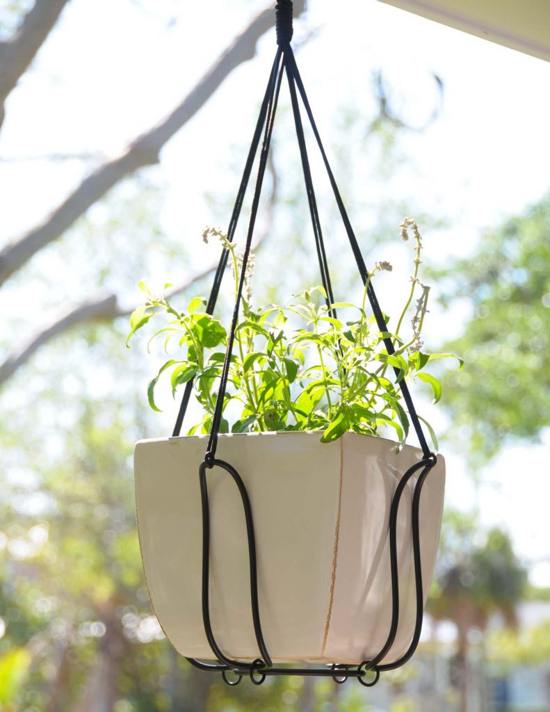 Plastec Adjustable Plant Hanger